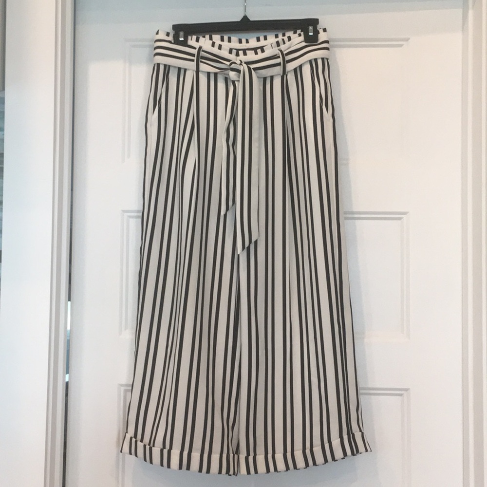 Banana Republic wide leg vertical striped pants